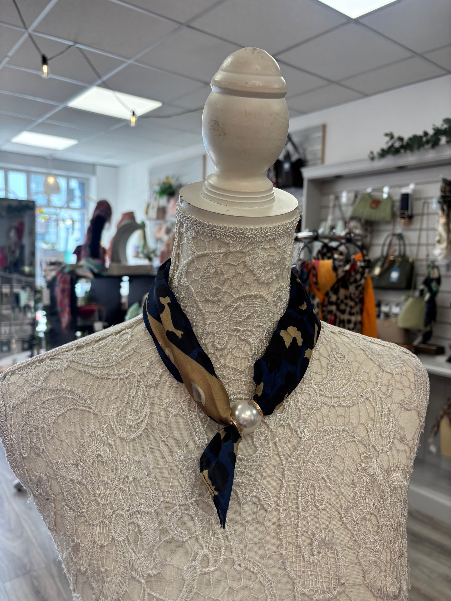 Magnolia scarf