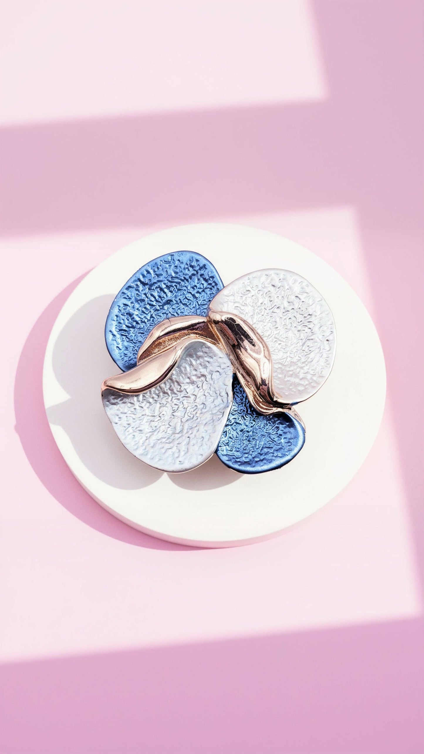 Abstract Magnetic Wave Brooch