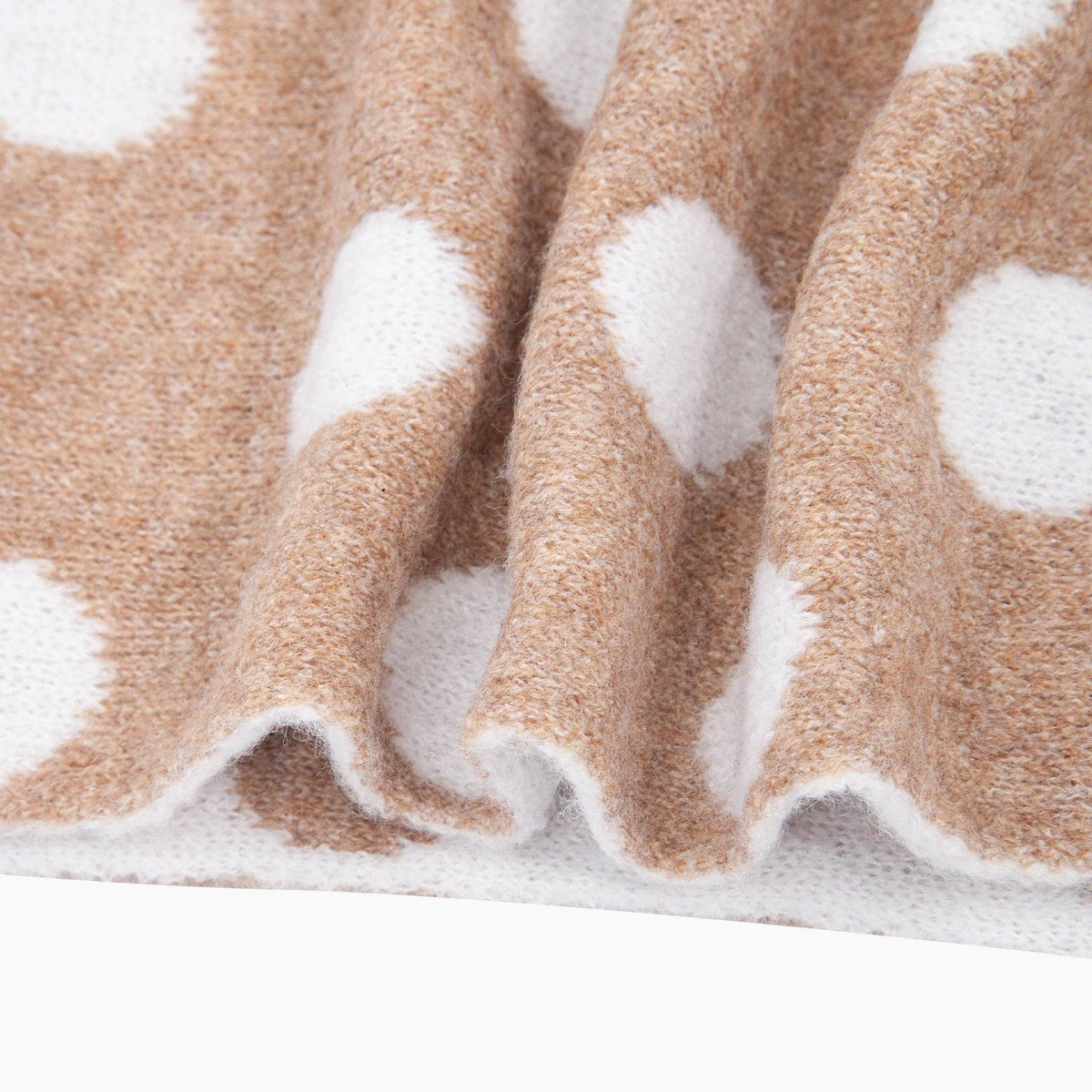 Sheila Spotted Triangle Heavyweight Scarf in Beige/Cream