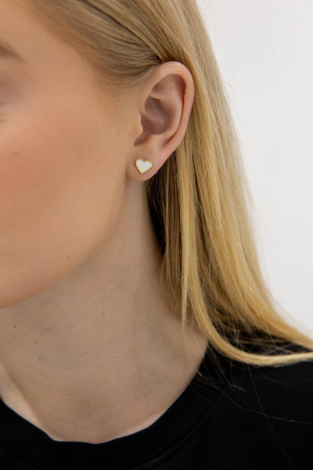 Mother of Pearl Heart Earring in Gold
