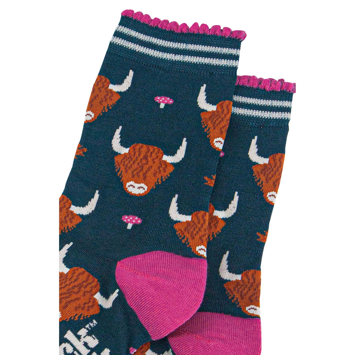 Women's Bamboo Socks - Green/Cream, Highland Cow Leaves