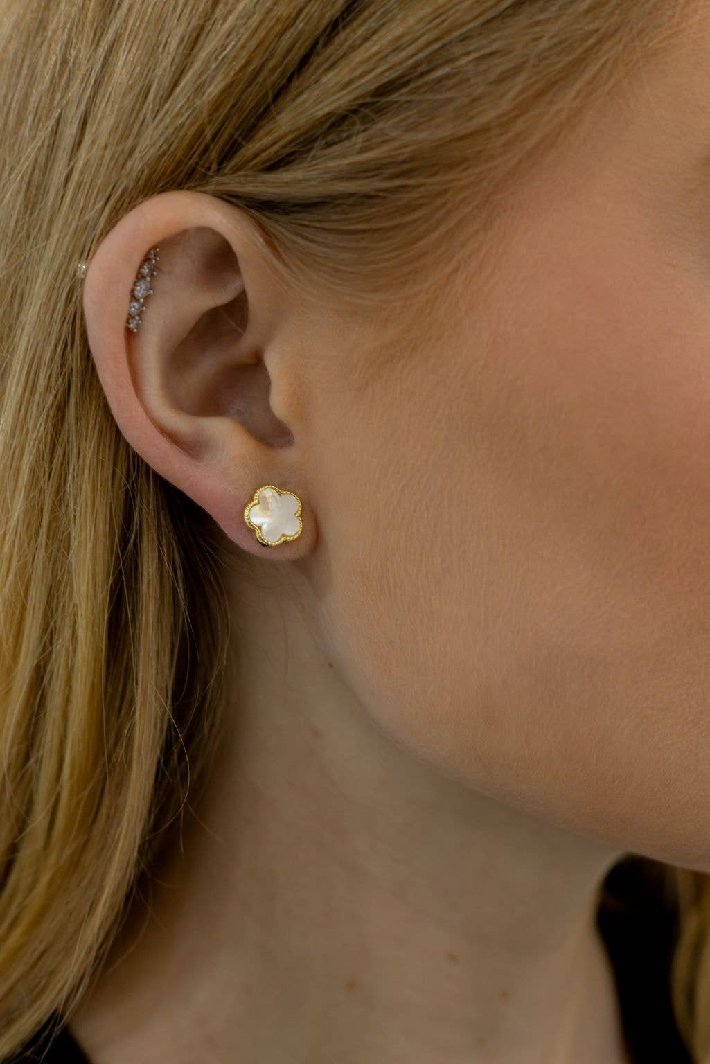 5 Petal Flower Stud Earring in Mother of Pearl