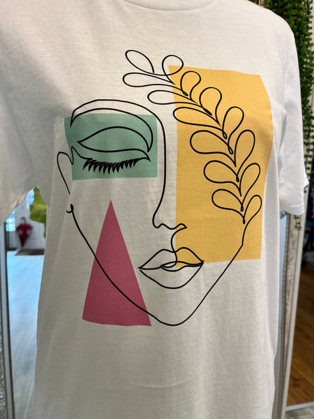 Missi Line Art T-Shirt